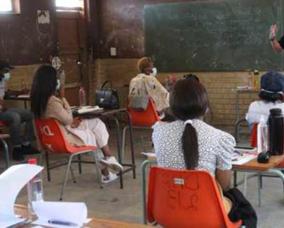 Glen Retief, associate professor of creative writing, presents a creative writing workshop for local teachers at the David Hellen Peta Se...